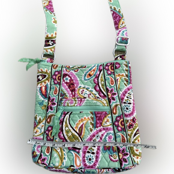 Vera Bradley crossbody purse. - Picture 1 of 11